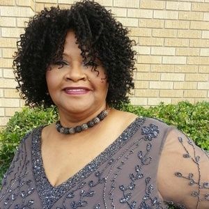 Meet your Posher, Delores